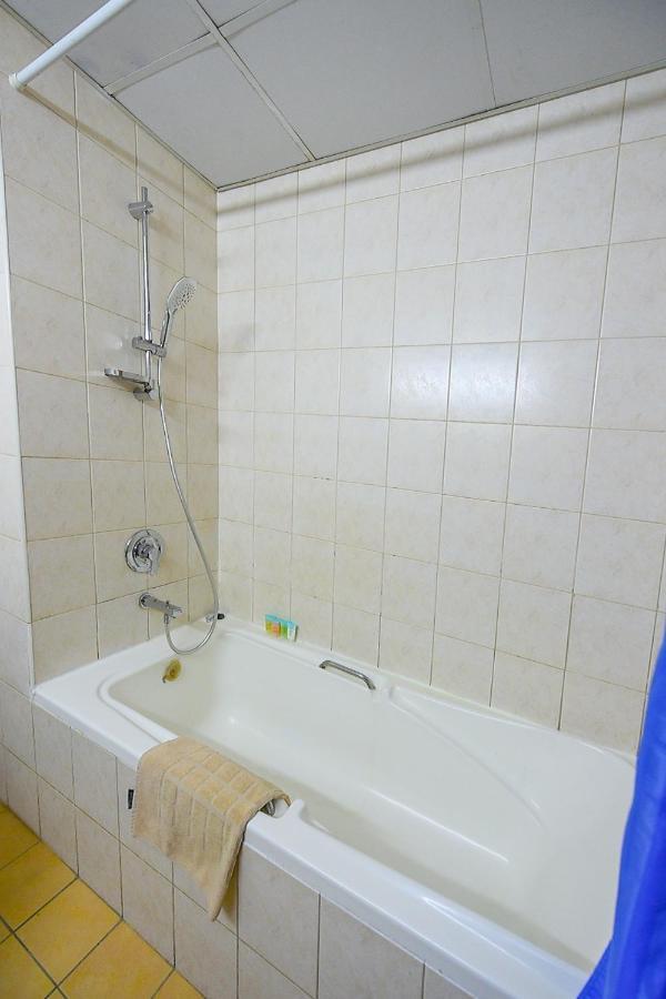 Luxury Escapes - Studio Near Ibn Battuta Mall & Metro - Mog 193 Discovery Gardens Дубай Экстерьер фото